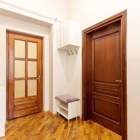 Апартаменти В Центрі Міста Ιβανό-Φρανκίβσκ Εξωτερικό φωτογραφία
